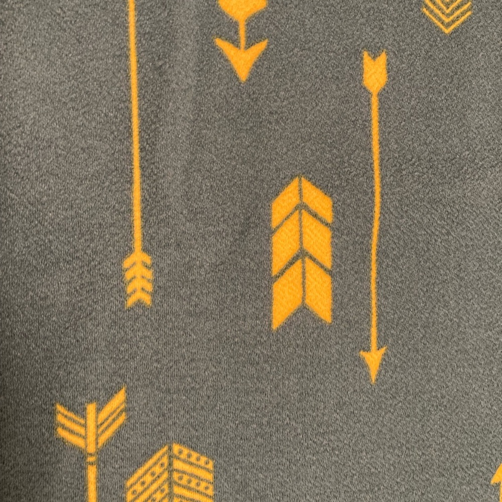 Lularoe 2XL skirt turquoise with yellow arrows - Picture 3 of 4